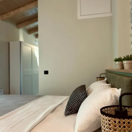 Nerita's Country * Nea Tirins