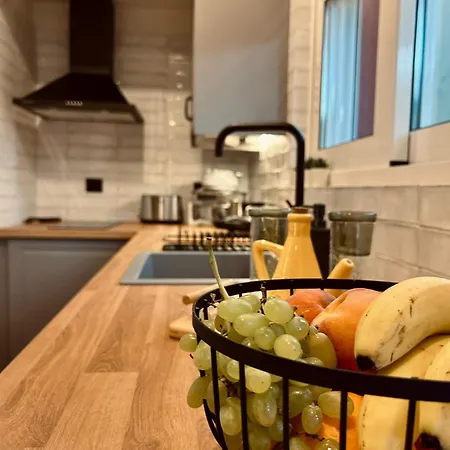 Nerita's Country Nea Tirins