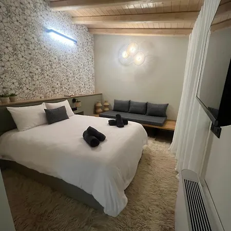 Nerita's Country Apartamento Nea Tirins