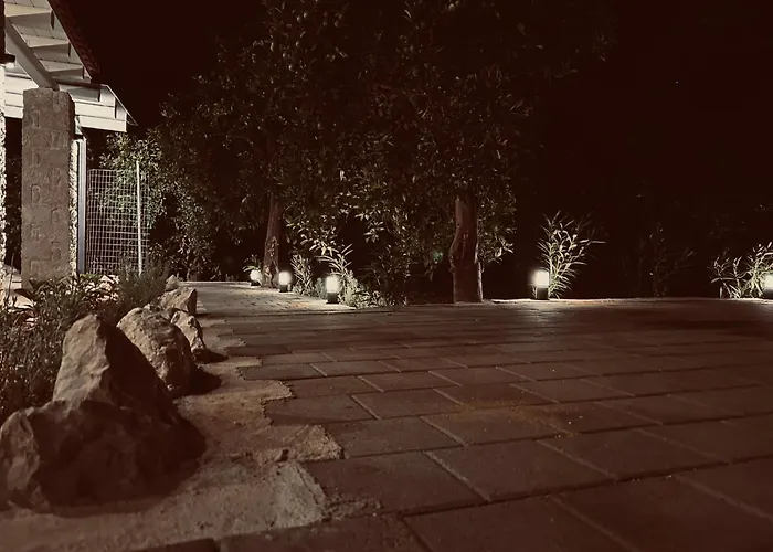 Nerita's Country Nea Tirins