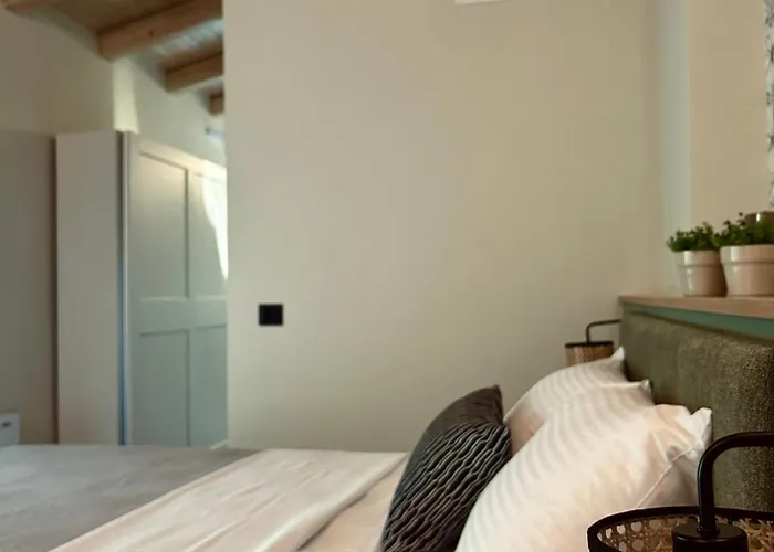 Nerita's Country * Nea Tirins